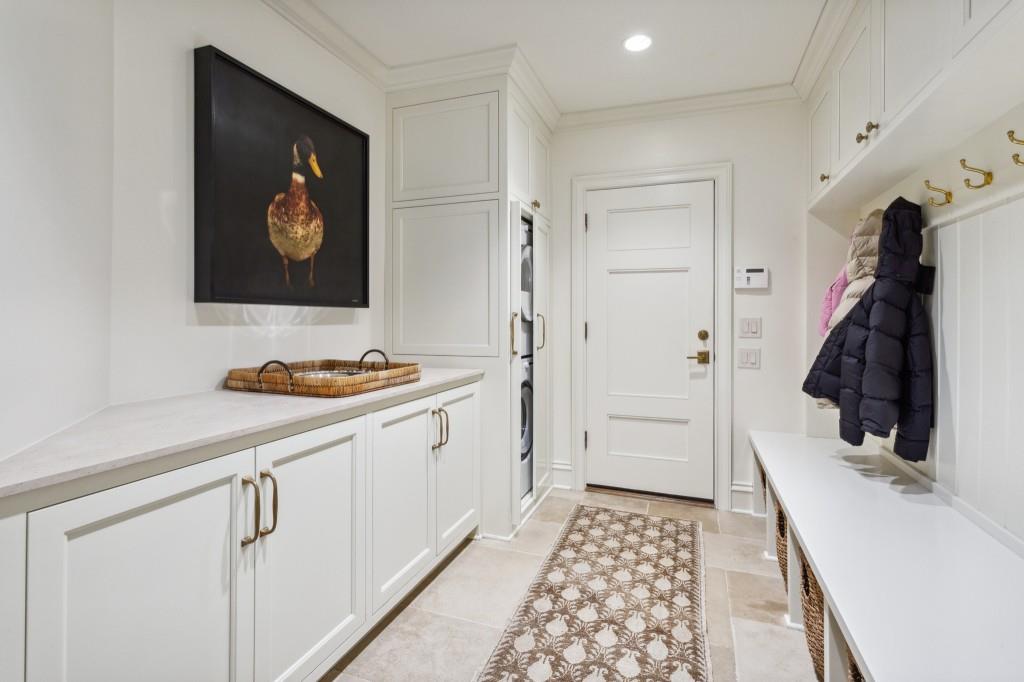 735 Whitemere Court, Atlanta, Georgia 30327, 5 Bedrooms Bedrooms, ,5 BathroomsBathrooms,Residential,Sold,735 Whitemere Court,7319309