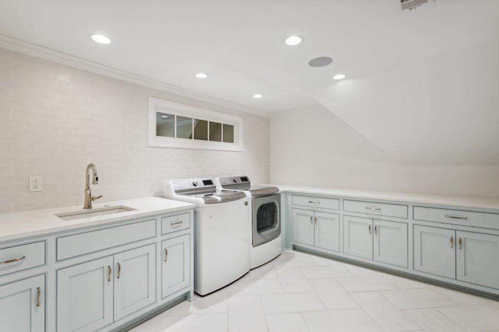 735 Whitemere Court, Atlanta, Georgia 30327, 5 Bedrooms Bedrooms, ,5 BathroomsBathrooms,Residential,Sold,735 Whitemere Court,7319309