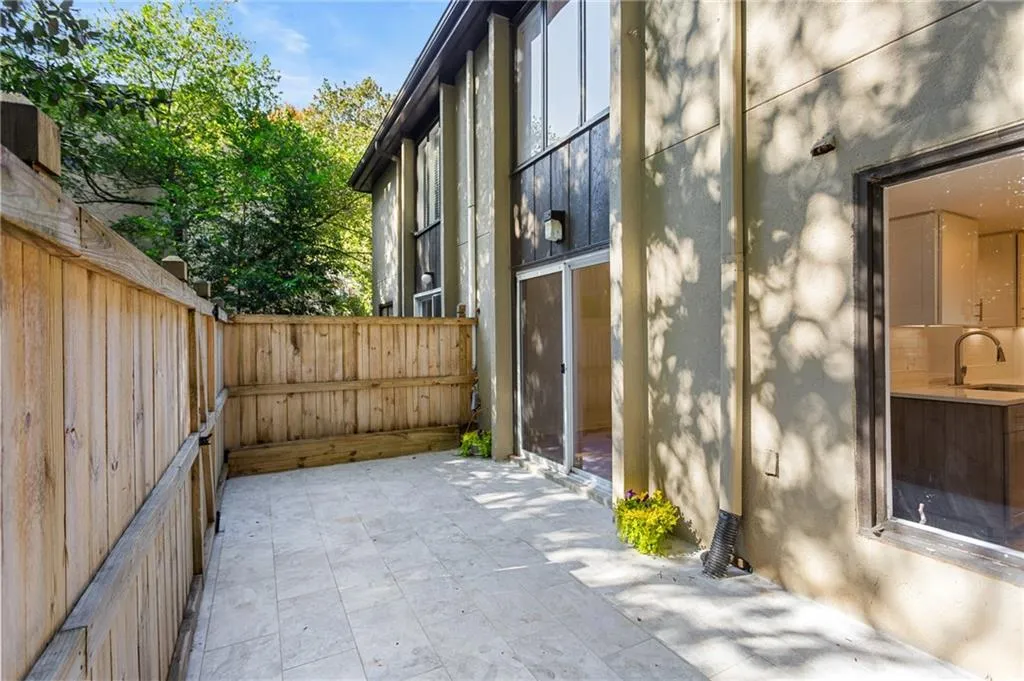 48 Ivy Ridge Ne, Atlanta, Georgia 30342, 2 Bedrooms Bedrooms, ,2 BathroomsBathrooms,Residential,For Sale,48 Ivy Ridge Ne,7676863