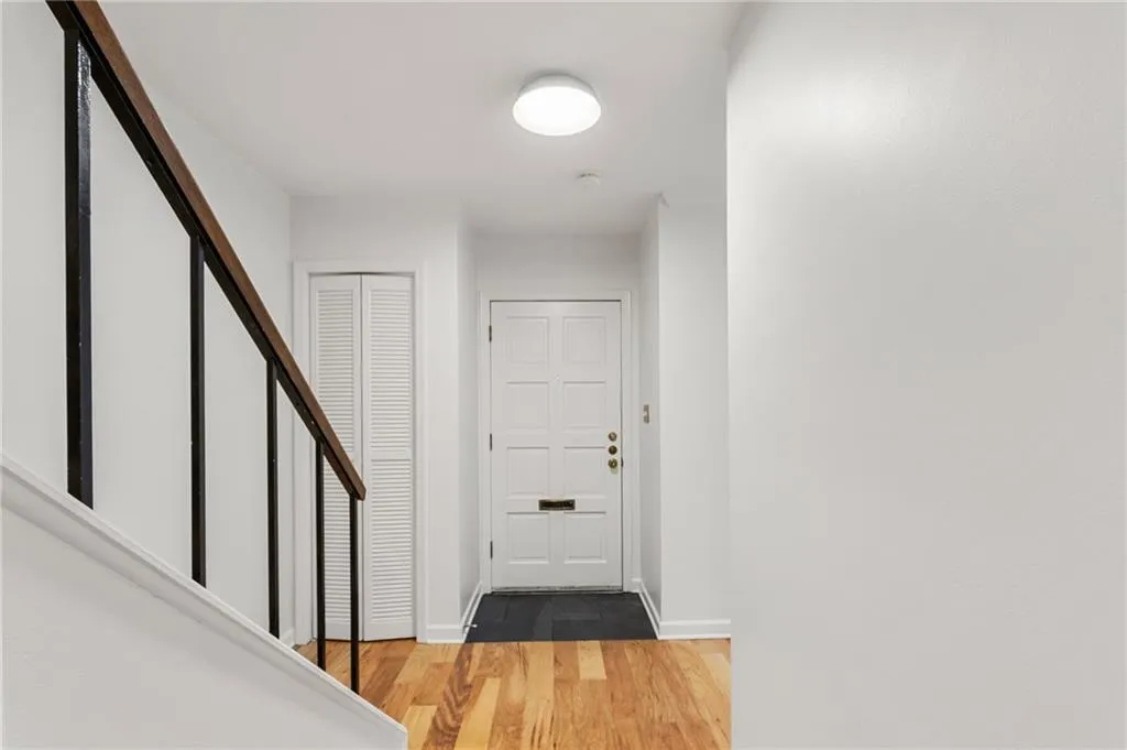 48 Ivy Ridge Ne, Atlanta, Georgia 30342, 2 Bedrooms Bedrooms, ,2 BathroomsBathrooms,Residential,For Sale,48 Ivy Ridge Ne,7676863