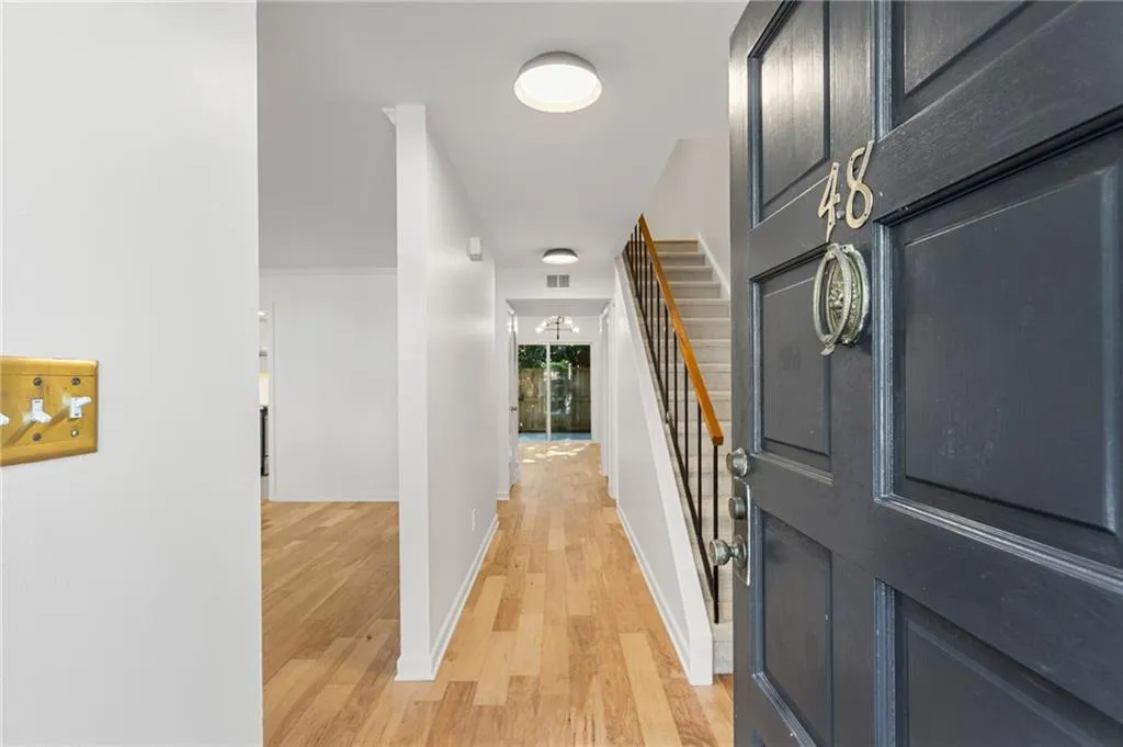 48 Ivy Ridge Ne, Atlanta, Georgia 30342, 2 Bedrooms Bedrooms, ,2 BathroomsBathrooms,Residential,For Sale,48 Ivy Ridge Ne,7676863