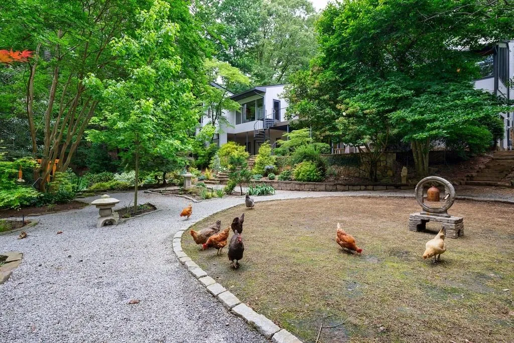 5120 Jett Forest Trail, Atlanta, Georgia 30327, 5 Bedrooms Bedrooms, ,4 BathroomsBathrooms,Residential,Sold,5120 Jett Forest Trail,7570135