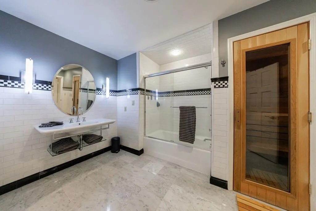 5120 Jett Forest Trail, Atlanta, Georgia 30327, 5 Bedrooms Bedrooms, ,4 BathroomsBathrooms,Residential,Sold,5120 Jett Forest Trail,7570135