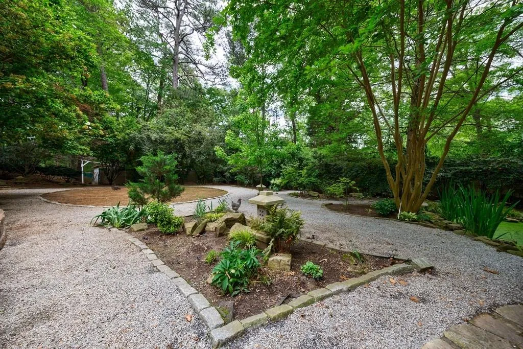 5120 Jett Forest Trail, Atlanta, Georgia 30327, 5 Bedrooms Bedrooms, ,4 BathroomsBathrooms,Residential,Sold,5120 Jett Forest Trail,7570135