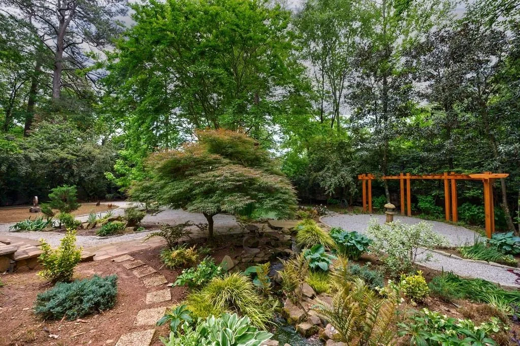 5120 Jett Forest Trail, Atlanta, Georgia 30327, 5 Bedrooms Bedrooms, ,4 BathroomsBathrooms,Residential,Sold,5120 Jett Forest Trail,7570135