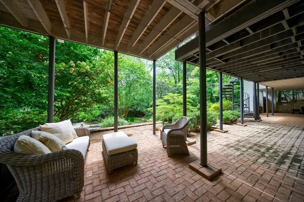 5120 Jett Forest Trail, Atlanta, Georgia 30327, 5 Bedrooms Bedrooms, ,4 BathroomsBathrooms,Residential,Sold,5120 Jett Forest Trail,7570135