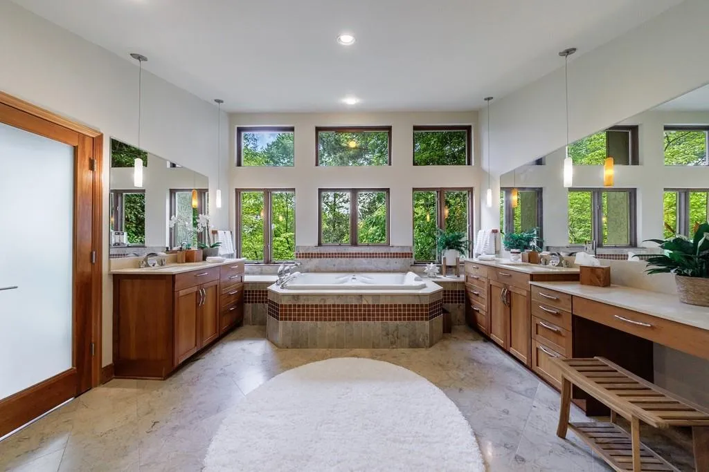 5120 Jett Forest Trail, Atlanta, Georgia 30327, 5 Bedrooms Bedrooms, ,4 BathroomsBathrooms,Residential,Sold,5120 Jett Forest Trail,7570135