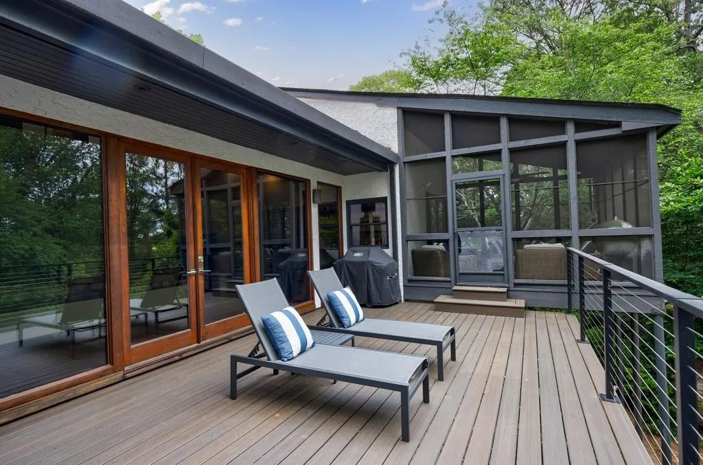 5120 Jett Forest Trail, Atlanta, Georgia 30327, 5 Bedrooms Bedrooms, ,4 BathroomsBathrooms,Residential,Sold,5120 Jett Forest Trail,7570135