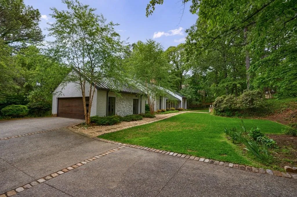 5120 Jett Forest Trail, Atlanta, Georgia 30327, 5 Bedrooms Bedrooms, ,4 BathroomsBathrooms,Residential,Sold,5120 Jett Forest Trail,7570135