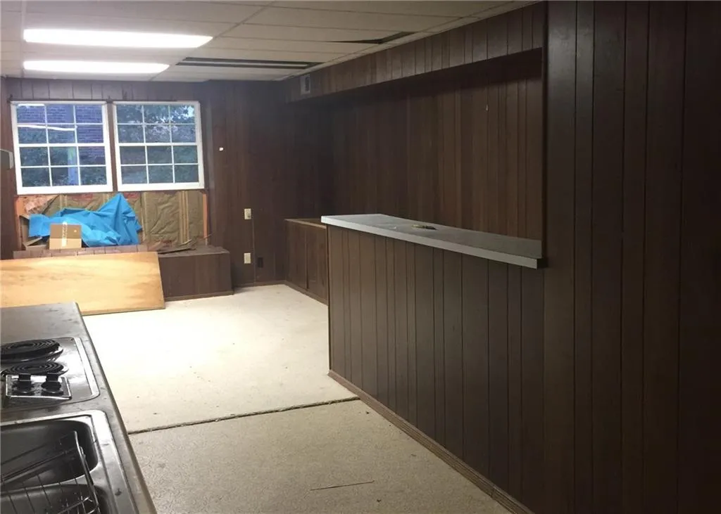 780 Starlight Lane, Atlanta, Georgia 30342, 4 Bedrooms Bedrooms, ,3 BathroomsBathrooms,Residential,Sold,780 Starlight Lane,5737541