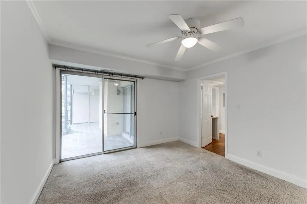 5400 Roswell Road Unit L3, Sandy Springs, Georgia 30342, 2 Bedrooms Bedrooms, ,2 BathroomsBathrooms,Residential,Sold,5400 Roswell Road Unit L3,6504466