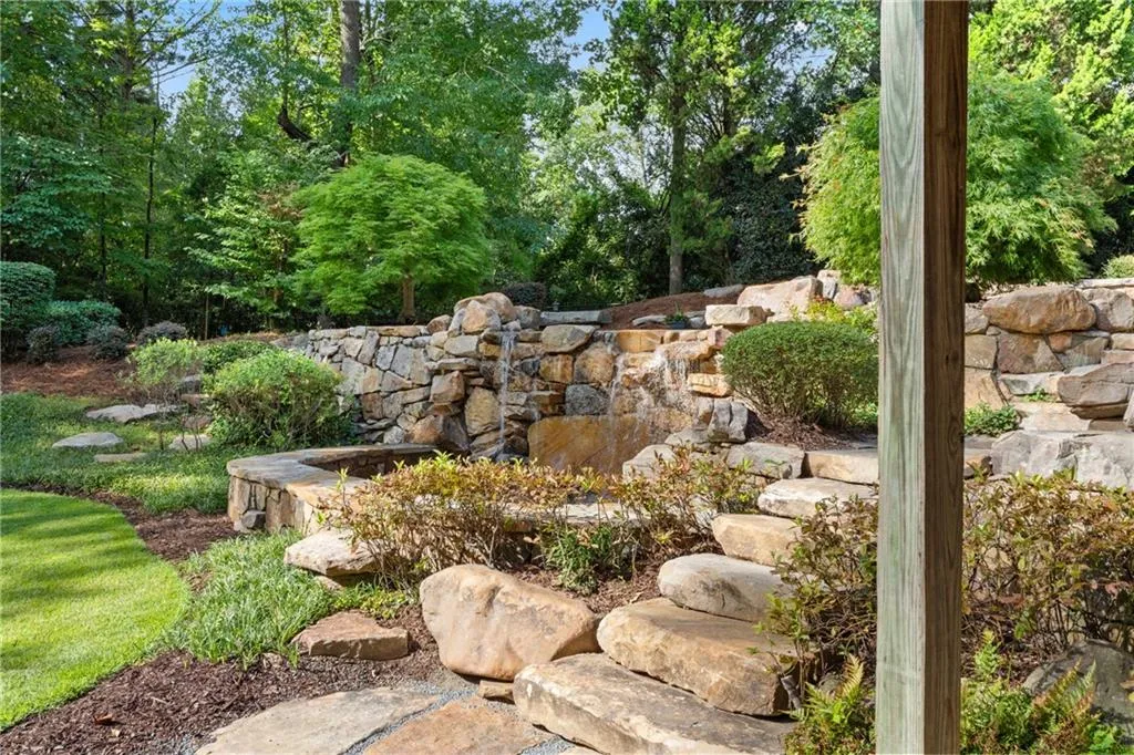5027 Green Pine Drive, Atlanta, Georgia 30342, 5 Bedrooms Bedrooms, ,5 BathroomsBathrooms,Residential,For Sale,5027 Green Pine Drive,7612085