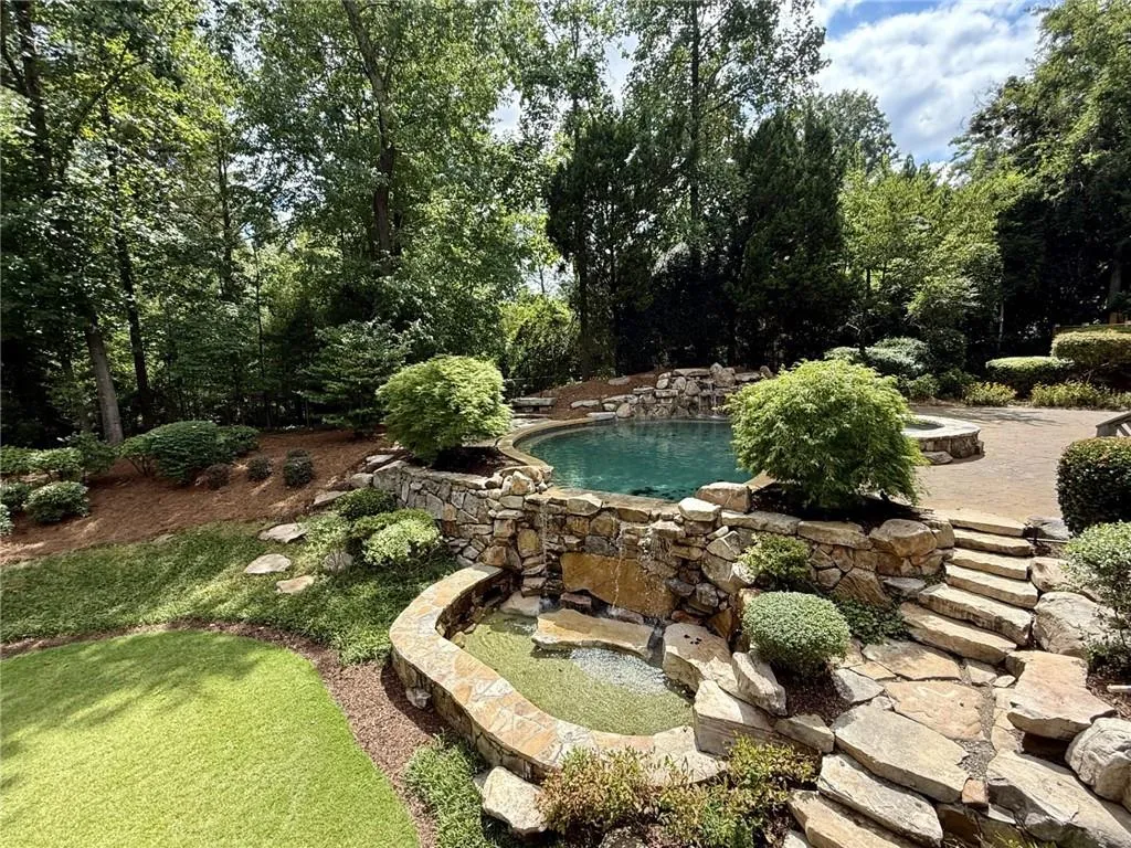 5027 Green Pine Drive, Atlanta, Georgia 30342, 5 Bedrooms Bedrooms, ,5 BathroomsBathrooms,Residential,For Sale,5027 Green Pine Drive,7612085