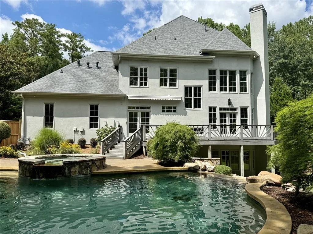 5027 Green Pine Drive, Atlanta, Georgia 30342, 5 Bedrooms Bedrooms, ,5 BathroomsBathrooms,Residential,For Sale,5027 Green Pine Drive,7612085