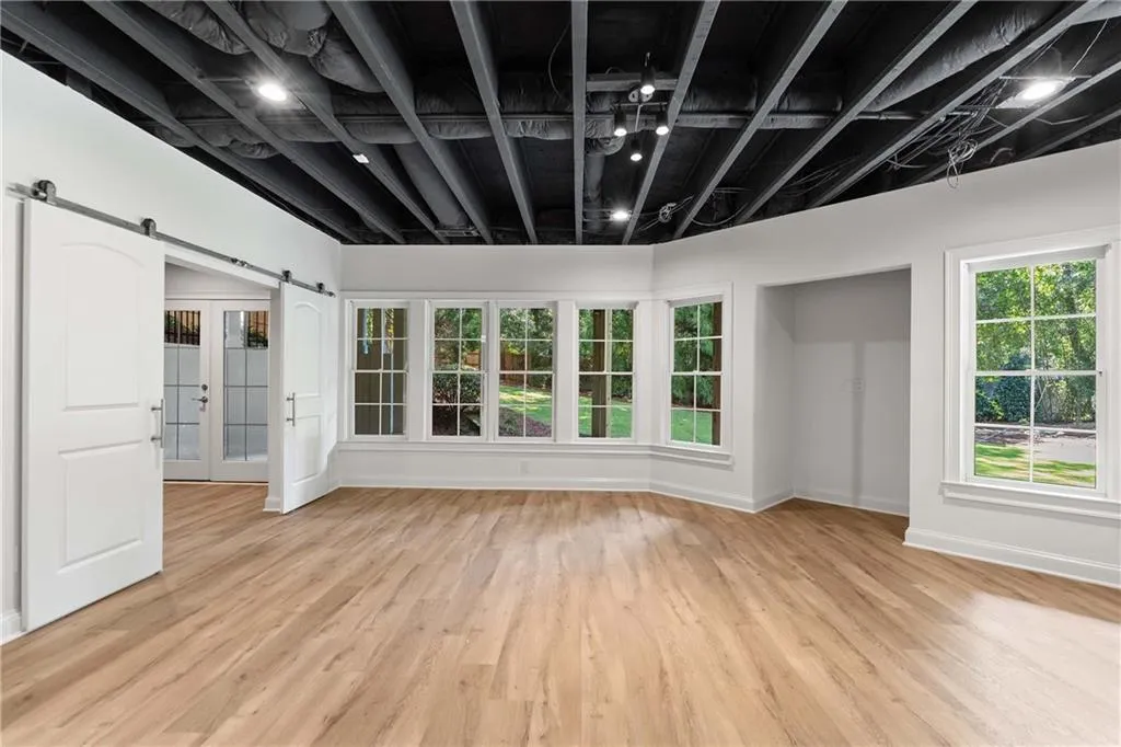 5027 Green Pine Drive, Atlanta, Georgia 30342, 5 Bedrooms Bedrooms, ,5 BathroomsBathrooms,Residential,For Sale,5027 Green Pine Drive,7612085