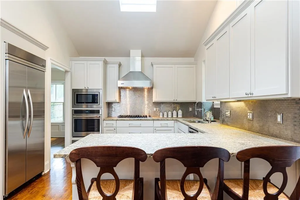 2150 Monterey Drive Nw, Atlanta, Georgia 30318, 4 Bedrooms Bedrooms, ,3 BathroomsBathrooms,Residential,Sold,2150 Monterey Drive Nw,7070985
