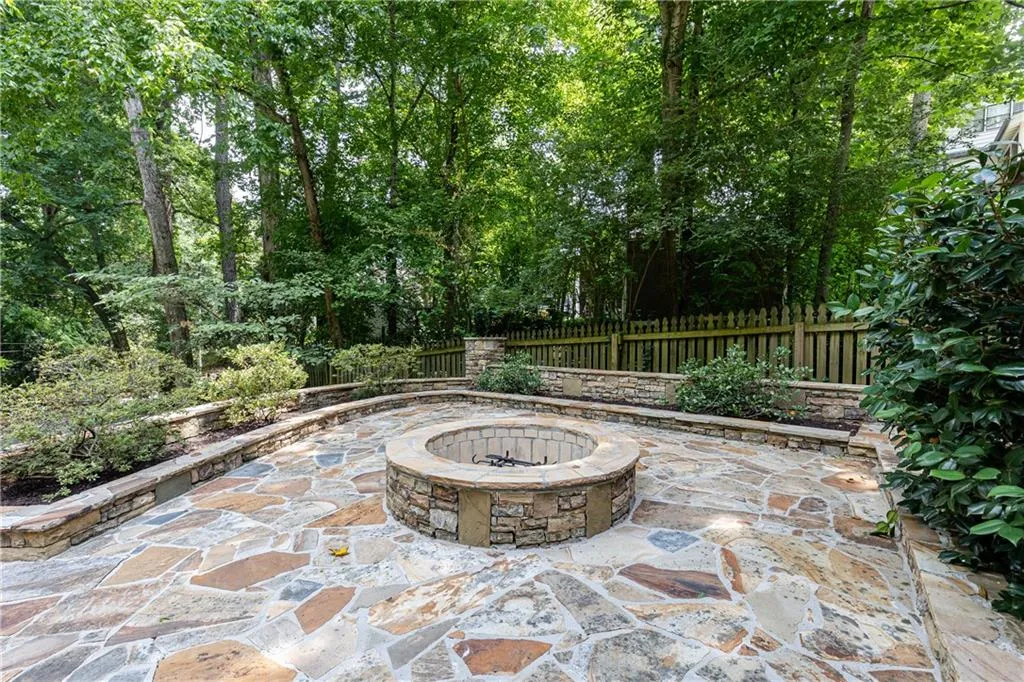 2150 Monterey Drive Nw, Atlanta, Georgia 30318, 4 Bedrooms Bedrooms, ,3 BathroomsBathrooms,Residential,Sold,2150 Monterey Drive Nw,7070985