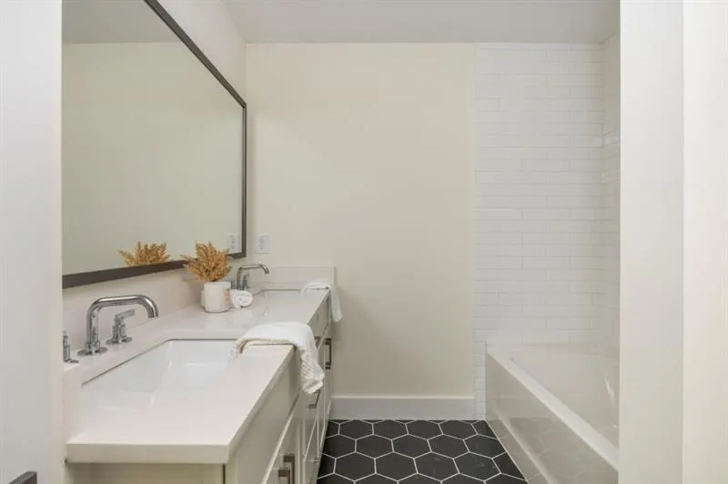 38 Mildred Place Nw, Atlanta, Georgia 30318, 4 Bedrooms Bedrooms, ,3 BathroomsBathrooms,Residential,For Sale,38 Mildred Place Nw,7642887
