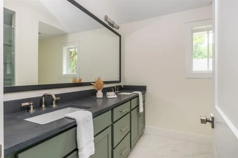38 Mildred Place Nw, Atlanta, Georgia 30318, 4 Bedrooms Bedrooms, ,3 BathroomsBathrooms,Residential,For Sale,38 Mildred Place Nw,7642887