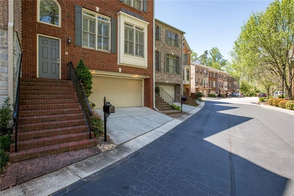 5571 Julian Place, Atlanta, Georgia 30342, 3 Bedrooms Bedrooms, ,3 BathroomsBathrooms,Residential,Sold,5571 Julian Place,5995100