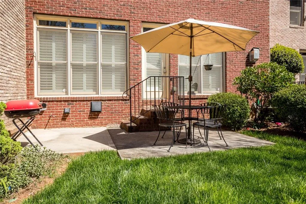 5571 Julian Place, Atlanta, Georgia 30342, 3 Bedrooms Bedrooms, ,3 BathroomsBathrooms,Residential,Sold,5571 Julian Place,5995100