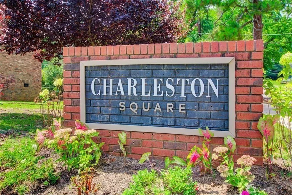 5662 Kingsport Drive, Atlanta, Georgia 30342, 2 Bedrooms Bedrooms, ,1 BathroomBathrooms,Residential,For Sale,5662 Kingsport Drive,7713075