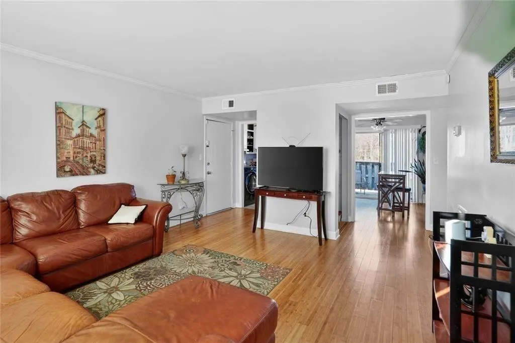 5662 Kingsport Drive, Atlanta, Georgia 30342, 2 Bedrooms Bedrooms, ,1 BathroomBathrooms,Residential,For Sale,5662 Kingsport Drive,7713075