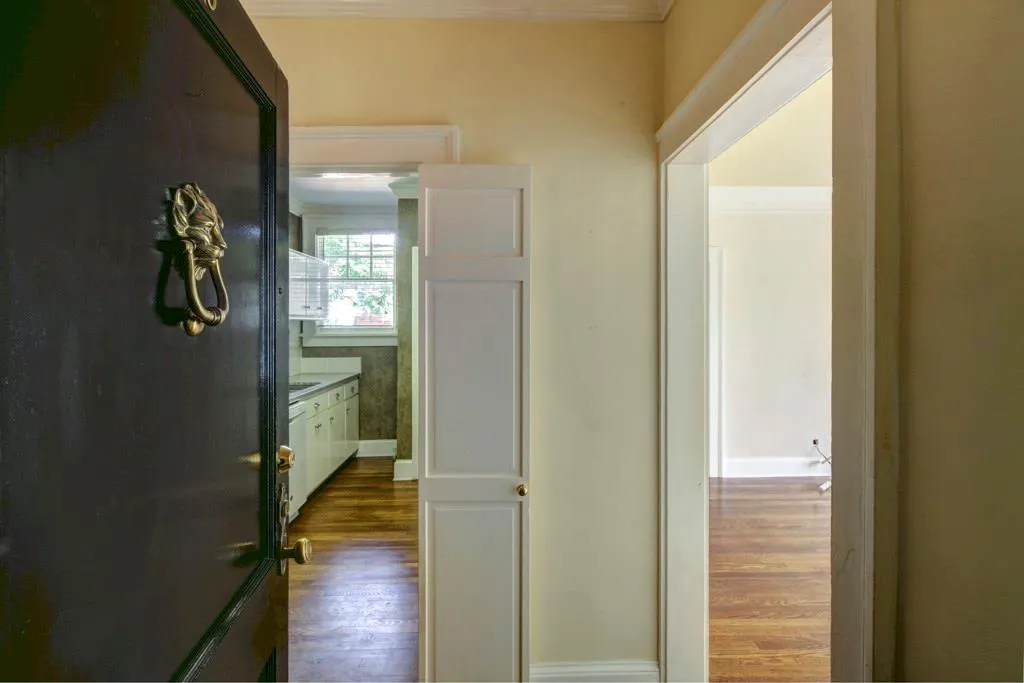 18 Collier Road Nw Unit 10, Atlanta, Georgia 30309, 2 Bedrooms Bedrooms, ,1 BathroomBathrooms,Residential,Sold,18 Collier Road Nw Unit 10,5721250 18 Collier Road Nw Unit 10, Atlanta, Georgia 30309, 2 Bedrooms Bedrooms, ,1 BathroomBathrooms,Residential,Sold,18 Collier Road Nw Unit 10,5721250