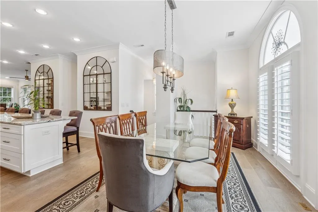 Great space for entertaining.  So light and airy with plenty of room for everyone.