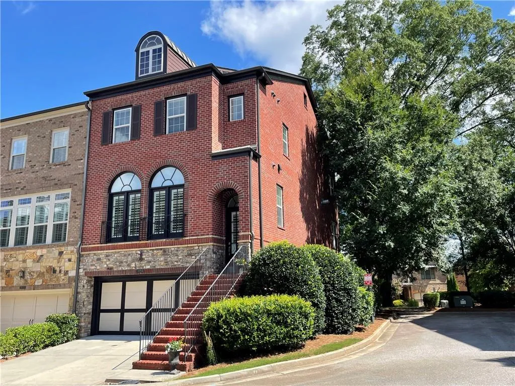 1634 Canopy Chase Ne, Brookhaven, Georgia 30319, 3 Bedrooms Bedrooms, ,3 BathroomsBathrooms,Residential,For Sale,1634 Canopy Chase Ne,7621520