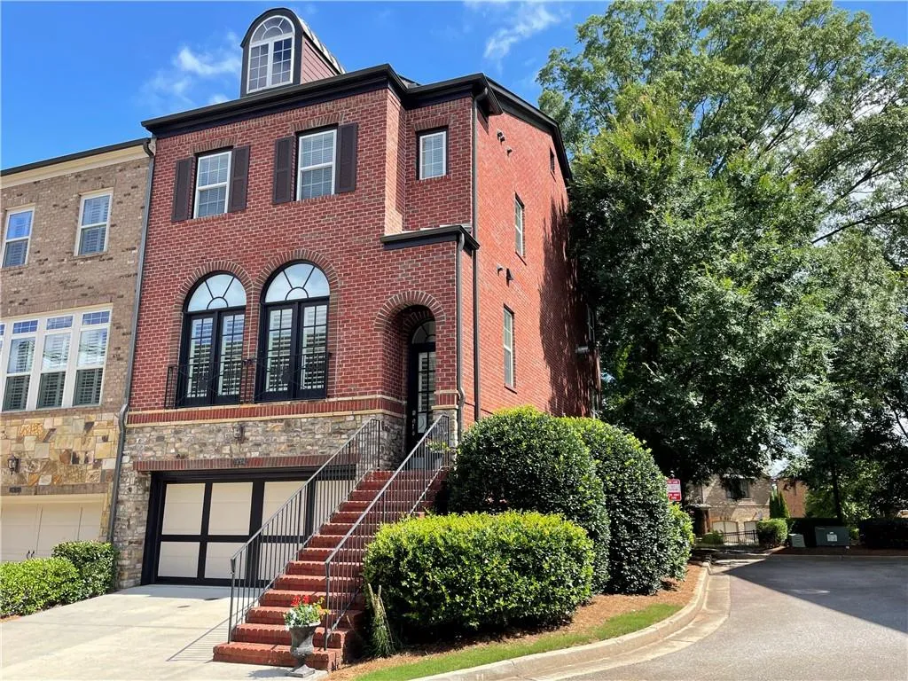 1634 Canopy Chase Ne, Brookhaven, Georgia 30319, 3 Bedrooms Bedrooms, ,3 BathroomsBathrooms,Residential,For Sale,1634 Canopy Chase Ne,7621520