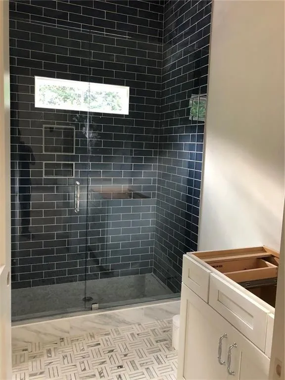 5995 Riverwood Drive, Atlanta, Georgia 30328, 5 Bedrooms Bedrooms, ,5 BathroomsBathrooms,Residential,Sold,5995 Riverwood Drive,6729704