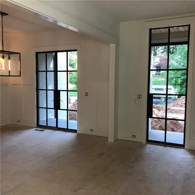 5995 Riverwood Drive, Atlanta, Georgia 30328, 5 Bedrooms Bedrooms, ,5 BathroomsBathrooms,Residential,Sold,5995 Riverwood Drive,6729704
