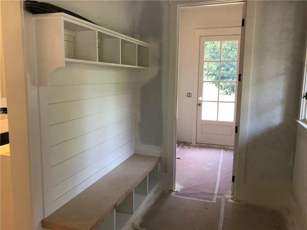 5995 Riverwood Drive, Atlanta, Georgia 30328, 5 Bedrooms Bedrooms, ,5 BathroomsBathrooms,Residential,Sold,5995 Riverwood Drive,6729704