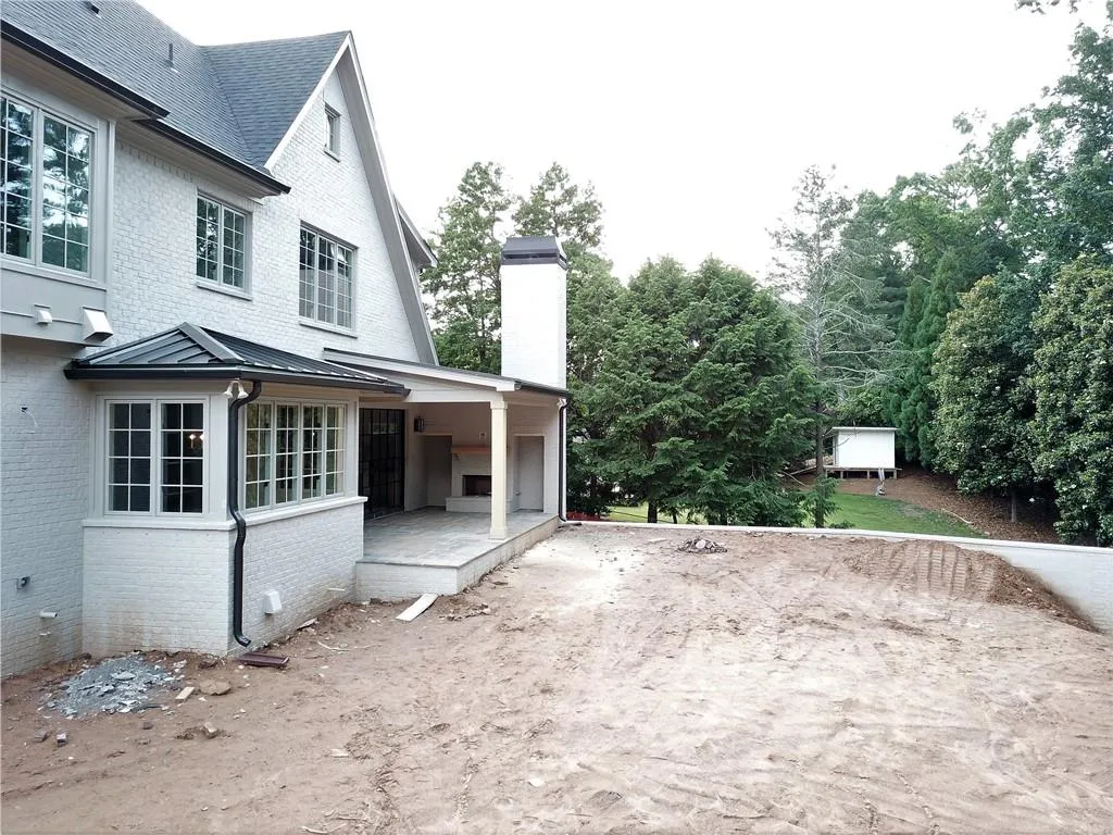 5995 Riverwood Drive, Atlanta, Georgia 30328, 5 Bedrooms Bedrooms, ,5 BathroomsBathrooms,Residential,Sold,5995 Riverwood Drive,6729704