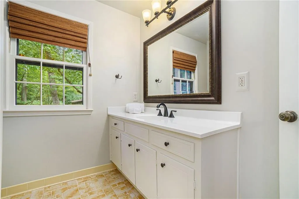 7405 Princeton Trace, Sandy Springs, Georgia 30328, 4 Bedrooms Bedrooms, ,3 BathroomsBathrooms,Residential,Sold,7405 Princeton Trace,7058227