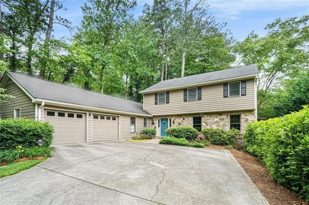 7405 Princeton Trace, Sandy Springs, Georgia 30328, 4 Bedrooms Bedrooms, ,3 BathroomsBathrooms,Residential,Sold,7405 Princeton Trace,7058227