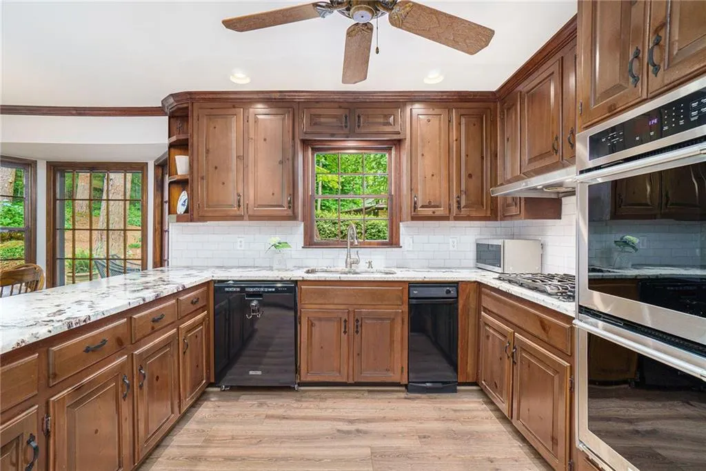 7405 Princeton Trace, Sandy Springs, Georgia 30328, 4 Bedrooms Bedrooms, ,3 BathroomsBathrooms,Residential,Sold,7405 Princeton Trace,7058227