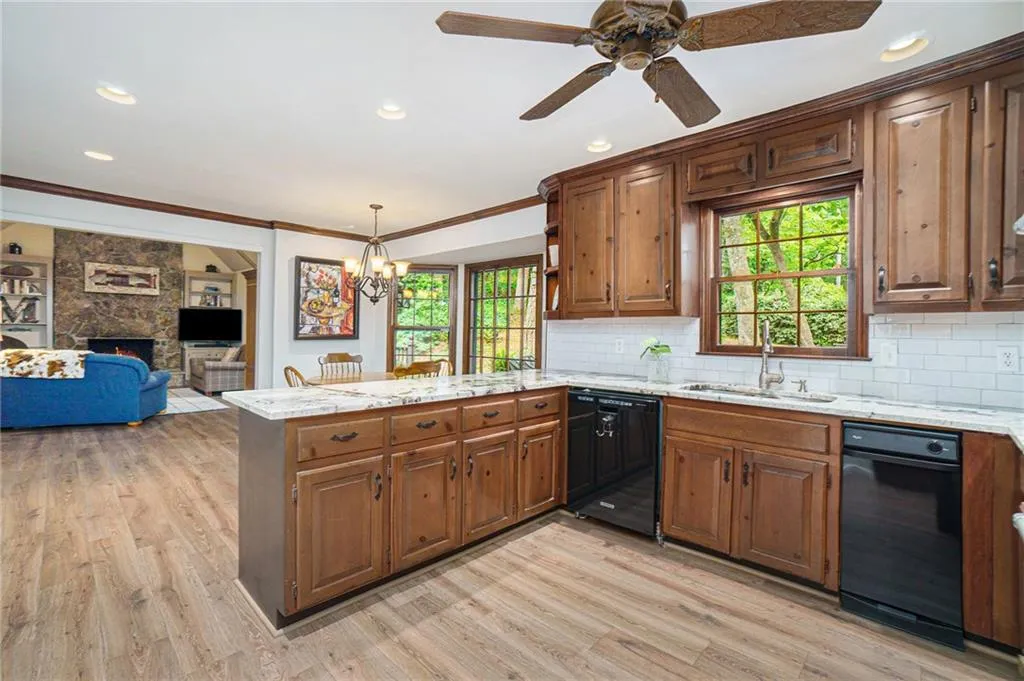 7405 Princeton Trace, Sandy Springs, Georgia 30328, 4 Bedrooms Bedrooms, ,3 BathroomsBathrooms,Residential,Sold,7405 Princeton Trace,7058227