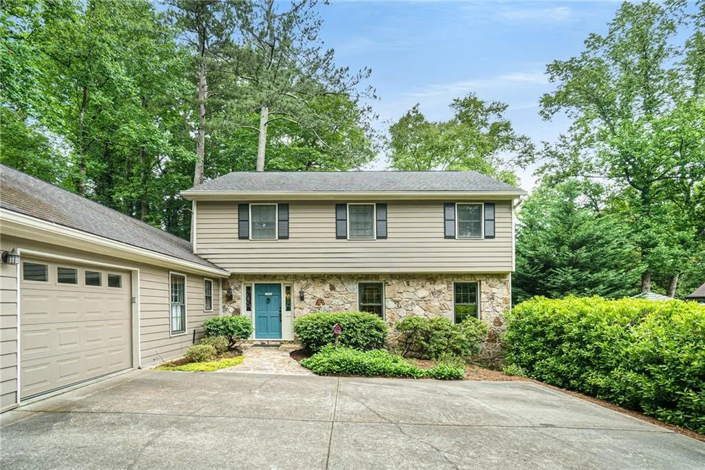 7405 Princeton Trace, Sandy Springs, Georgia 30328, 4 Bedrooms Bedrooms, ,3 BathroomsBathrooms,Residential,Sold,7405 Princeton Trace,7058227
