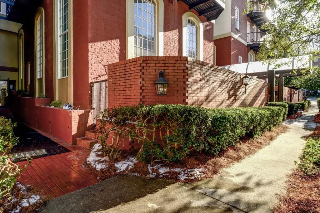 2840 Peachtree Road Nw Unit 105, Atlanta, Georgia 30305, 3 Bedrooms Bedrooms, ,2 BathroomsBathrooms,Residential,Sold,2840 Peachtree Road Nw Unit 105,5955281