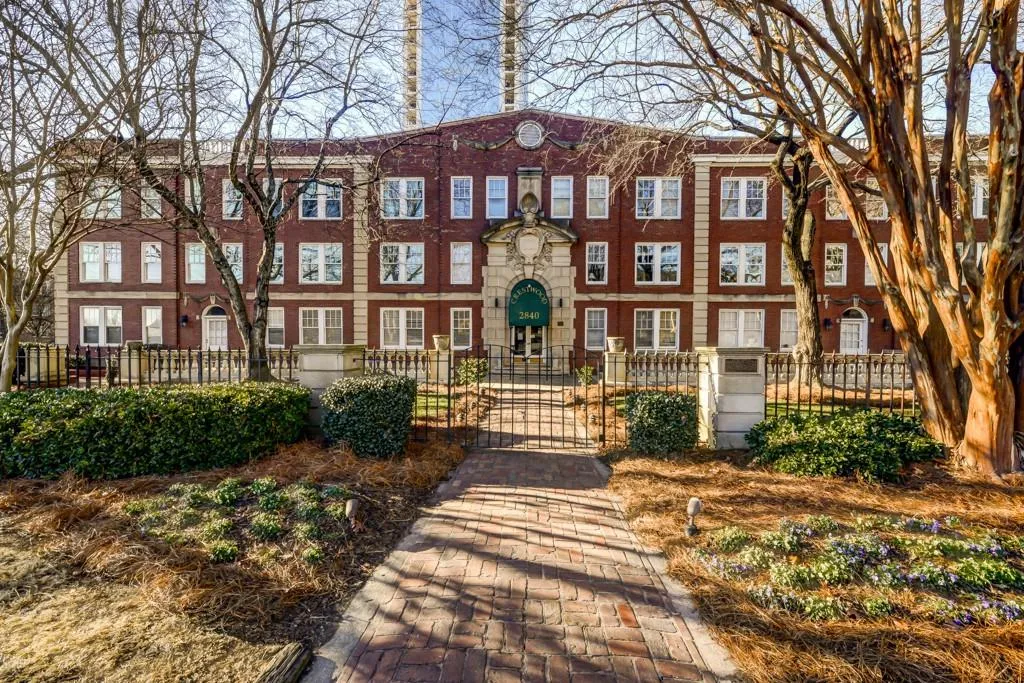 2840 Peachtree Road Nw Unit 105, Atlanta, Georgia 30305, 3 Bedrooms Bedrooms, ,2 BathroomsBathrooms,Residential,Sold,2840 Peachtree Road Nw Unit 105,5955281