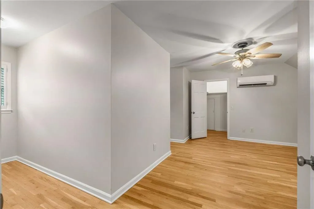 Fifth Bedroom upstairs with two doormers.
