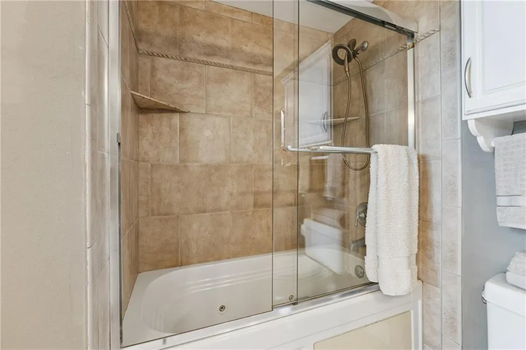 3481 Lakeside Drive Ne Unit 1103, Atlanta, Georgia 30326, 2 Bedrooms Bedrooms, ,2 BathroomsBathrooms,Residential,For Sale,3481 Lakeside Drive Ne Unit 1103,7580238