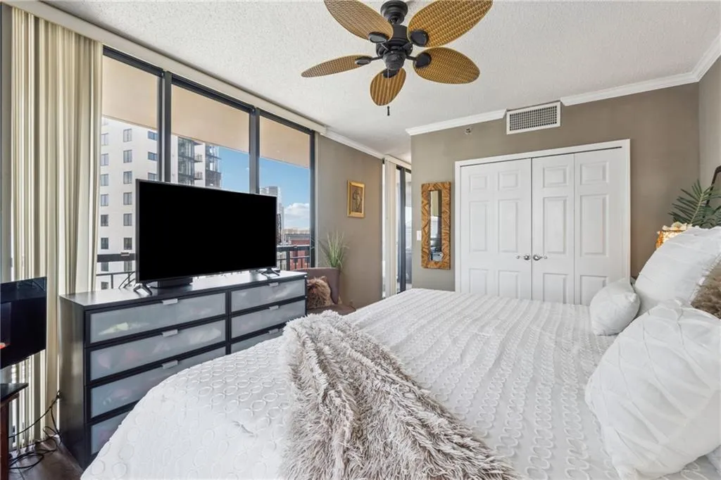 3481 Lakeside Drive Ne Unit 1103, Atlanta, Georgia 30326, 2 Bedrooms Bedrooms, ,2 BathroomsBathrooms,Residential,For Sale,3481 Lakeside Drive Ne Unit 1103,7580238