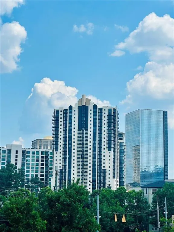 3481 Lakeside Drive Ne Unit 1103, Atlanta, Georgia 30326, 2 Bedrooms Bedrooms, ,2 BathroomsBathrooms,Residential,For Sale,3481 Lakeside Drive Ne Unit 1103,7580238