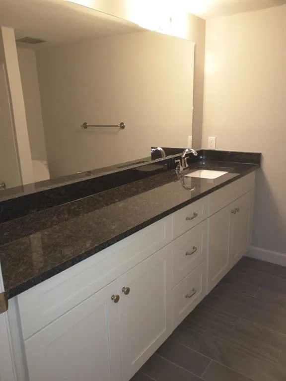 6851 Roswell Road Unit F26, Sandy Springs, Georgia 30328, 2 Bedrooms Bedrooms, ,2 BathroomsBathrooms,Residential,Sold,6851 Roswell Road Unit F26,5664445