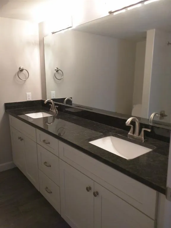 6851 Roswell Road Unit F26, Sandy Springs, Georgia 30328, 2 Bedrooms Bedrooms, ,2 BathroomsBathrooms,Residential,Sold,6851 Roswell Road Unit F26,5664445