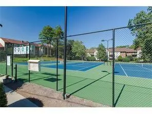 6851 Roswell Road Unit F26, Sandy Springs, Georgia 30328, 2 Bedrooms Bedrooms, ,2 BathroomsBathrooms,Residential,Sold,6851 Roswell Road Unit F26,5664445