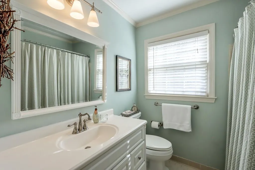 345 W Spalding Drive, Sandy Springs, Georgia 30328, 4 Bedrooms Bedrooms, ,2 BathroomsBathrooms,Residential,Sold,345 W Spalding Drive,6994643